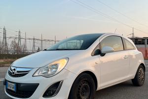 Opel corsa 2012