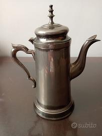 Caffettiera antica in peltro