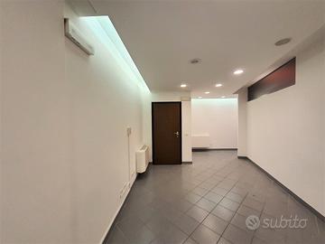 AMPIO UFFICIO AL 2° PIANO