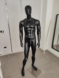 MANICHINO UOMO INTERO NERO LUCIDO  VETRINA NEGOZIO