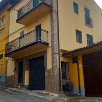 Splendida casa autonoma con garage ristrutturata