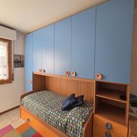 Camerina con armadio a ponte e letto 