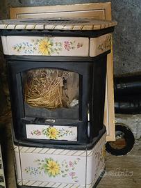 Stufa a legna in maiolica