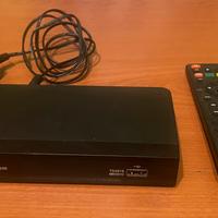 Decoder Digitale Terrestre DVB-T2 e telecomando Tv