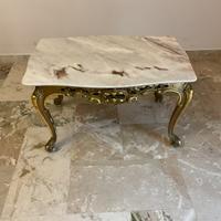 Tavolino in legno con base in marmo