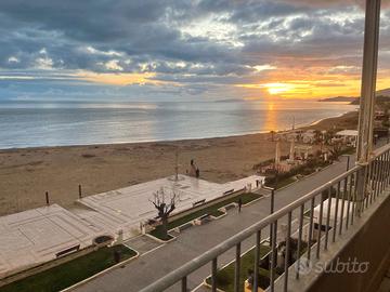 FRONTE MARE - in prima fila - CLIMA -si animali