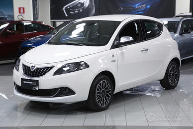 Lancia Ypsilon 1.0 FireFly 5 porte S&S Hybrid Albe