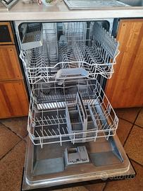 Lavastoviglie Bosch da incasso con semi frontalino