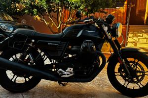 Moto guzzi V7 III stone