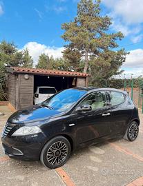 Lancia ypsilon 30 th anniversary
