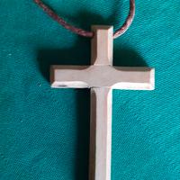 Collana Crocifisso in legno ulivo (h. 8 cm)