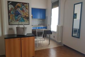 Como mono arredato con cantina