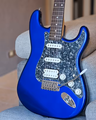 Squier Stratocaster Affinity HSS by Fender  2004