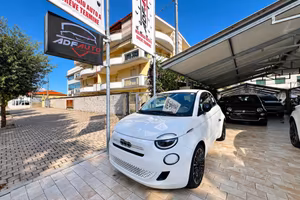 Fiat 500 Berlina Hybrid Icon