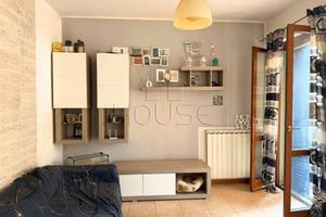 Appartamento di 70 m² con 3 locali e box auto a Um