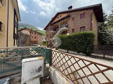 4 LOCALI A ROCCA DI MEZZO