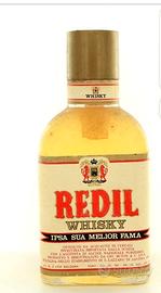 Bottiglia di whisky da collezione.