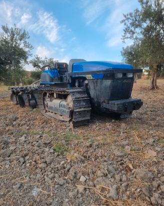 Trattore Cingolato New Holland TK75FA