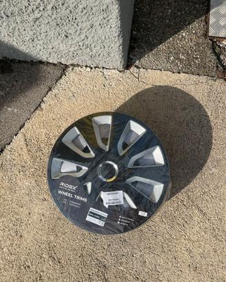 Set 4 copricerchi 17''