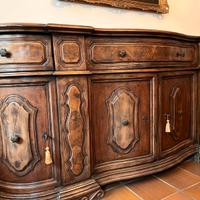 Credenza in stile