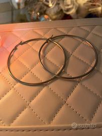 Orecchini a cerchio in acciaio