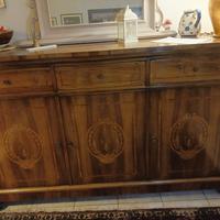 Pregiata credenza in noce del 1800