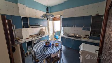 Ampio quadrilocale in Via Santa Silvia zona Camaro