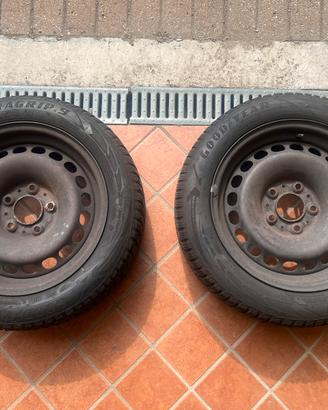 Gomme invernali + cerchi 205/55 R16