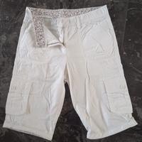 pantaloni bermuda