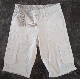 pantaloni bermuda