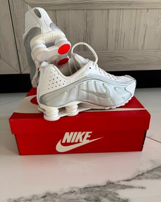 Scarpe Nike Shox R4 Tg. 44 - Bianco/Argento