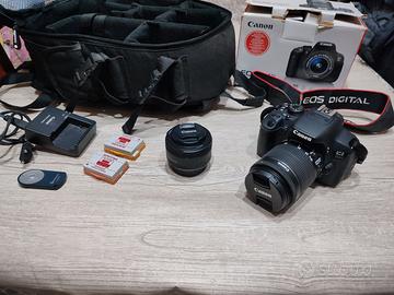 Canon 700D kit 18-55mm + 50 mm f/1.8 STM + zaino