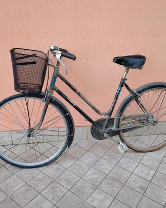 Bicicletta da 26 nera olimpia meccanica perfetta