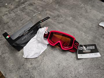 Salice maschera sci rossa