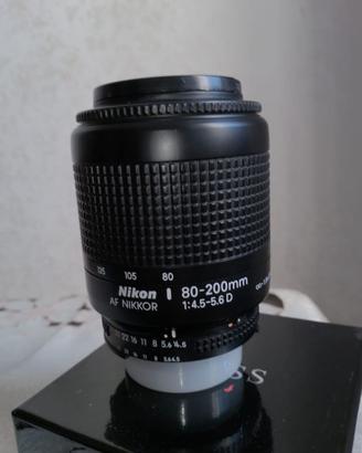 AF NIKKOR 80-200 mm 1: 4,5-5,6D