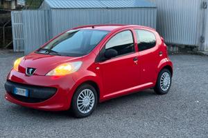 Peugeot 107 1.0 Benz 197.000 km Neopatentati