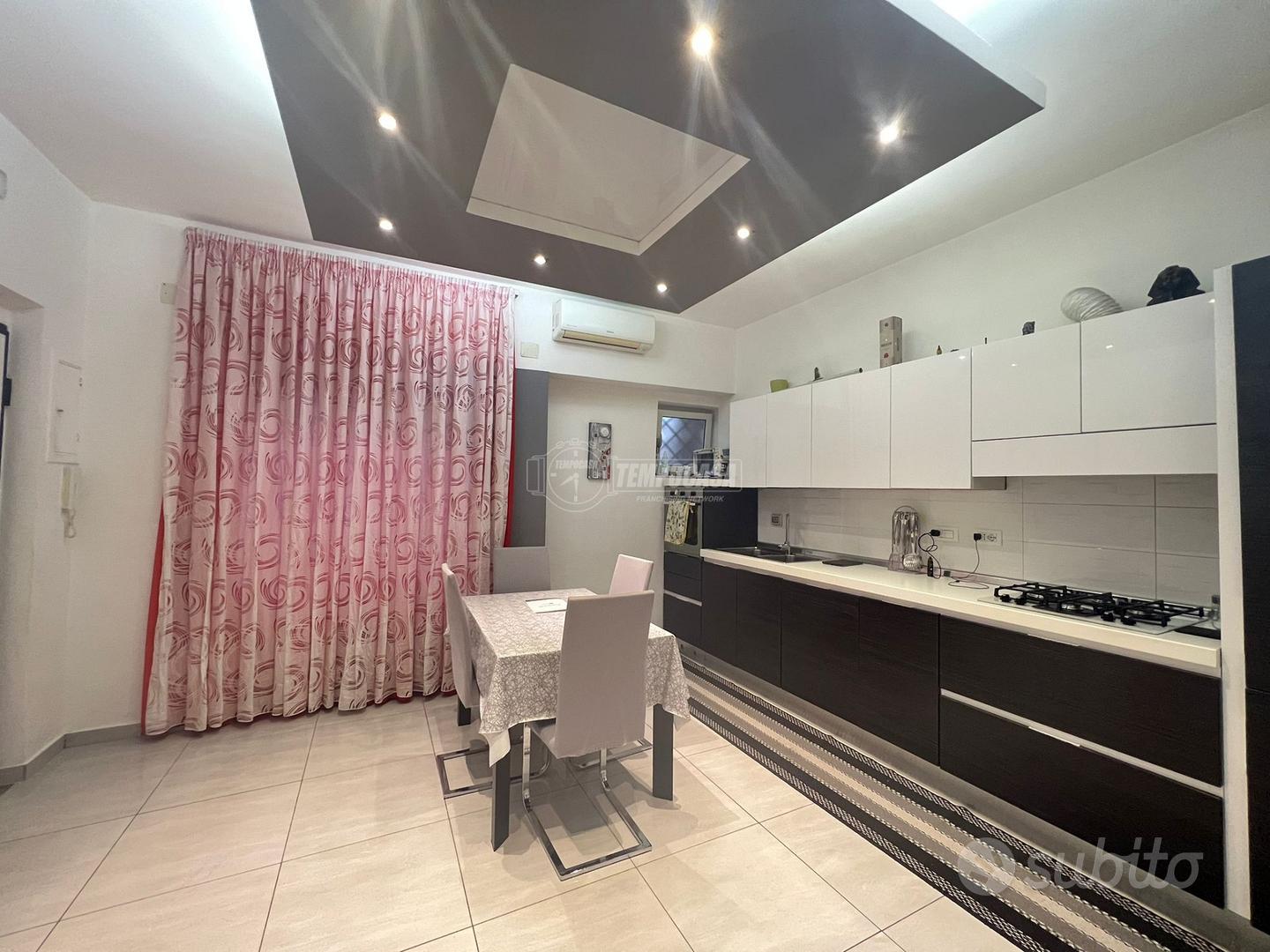 Apartment in Napoli, Rione Cavalleggeri Aosta, Municipalità 10 - Vista 2