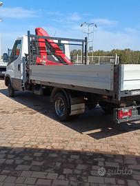 IVECO 35C14 CON GRU