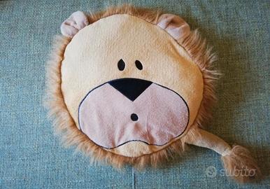 cuscino tondo a forma di leone 