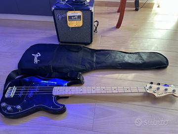 Basso, custodia e amplificatore Fender