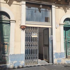 Locale via mario leggio