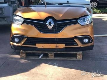 Renault scenic 2019 ricambi
