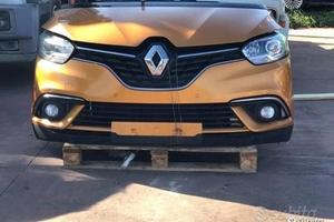 Renault scenic 2019 ricambi