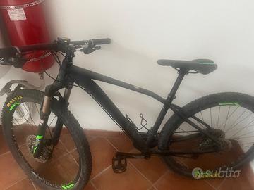 Monuntain  bike