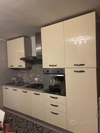 cucina funzionante in buone condizioni