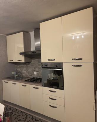 cucina funzionante in buone condizioni