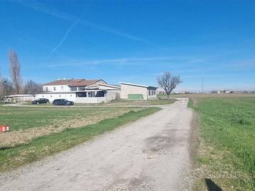 Terreno di 8000 m² a Parma