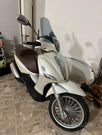 Beverly 300 solo 10mila km