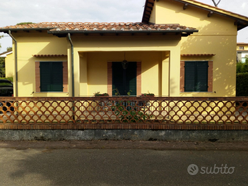 Settembre Marina Pietrasanta 300 m dal mare