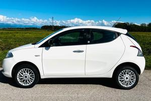 Ypsilon 900 Twin Air Eco Chic 2013